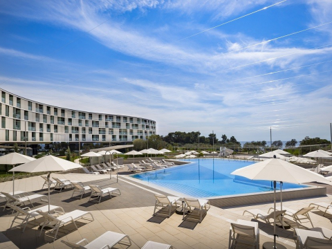 Family Amarin Hotel